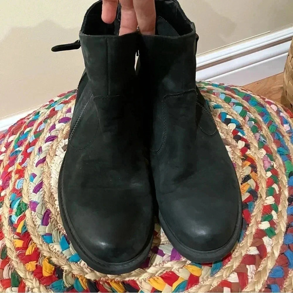 Earth Jordan black leather  ankle boots - Picture 3 of 8